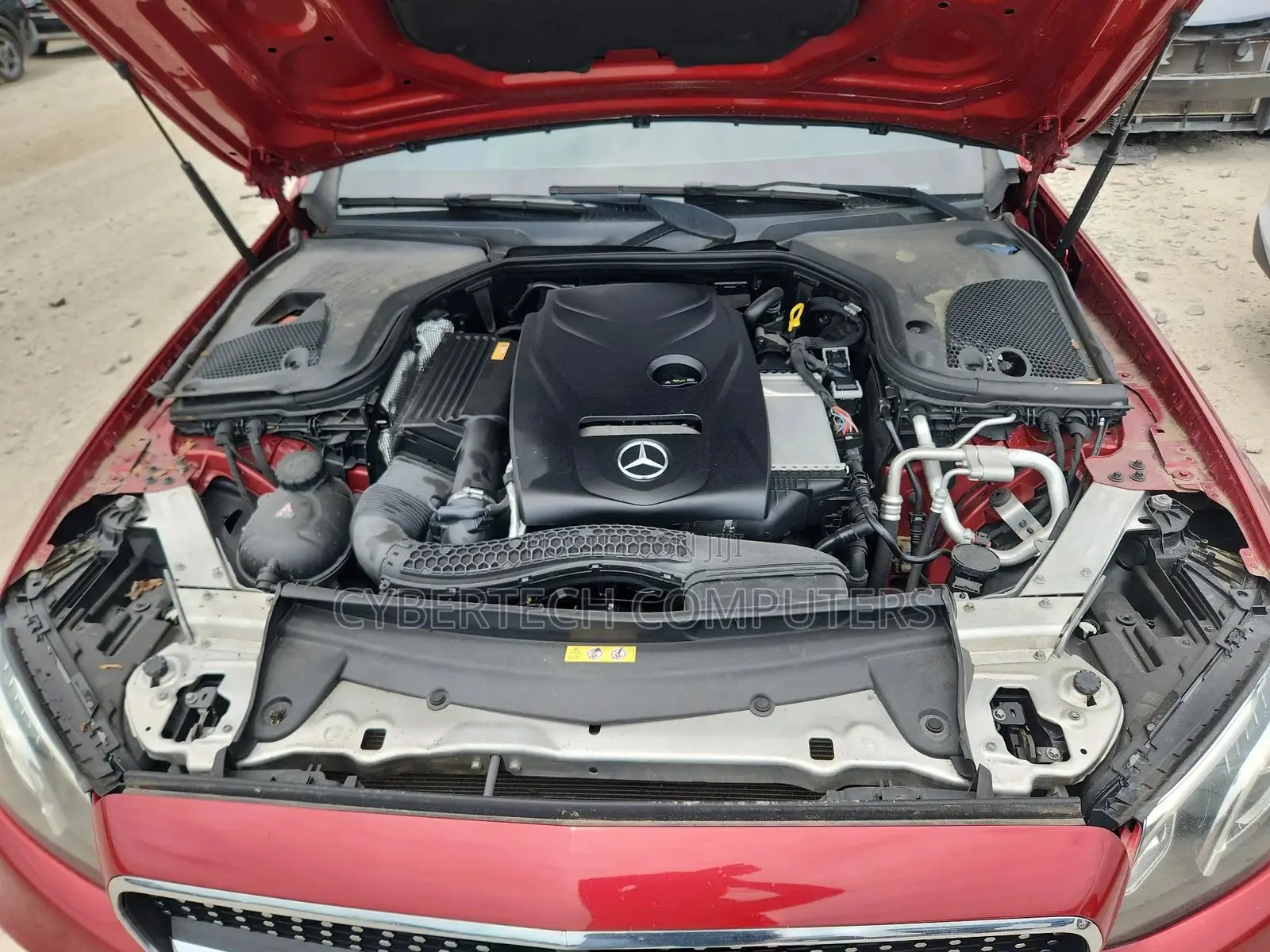 Mercedes-Benz E300 4Matic AWD Sedan (2.0L 4cyl 9A) 2017 Red
