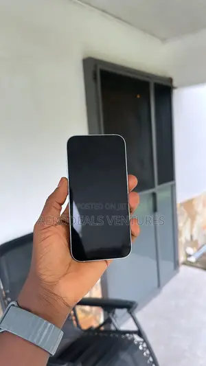 Apple iPhone 15 128 GB White