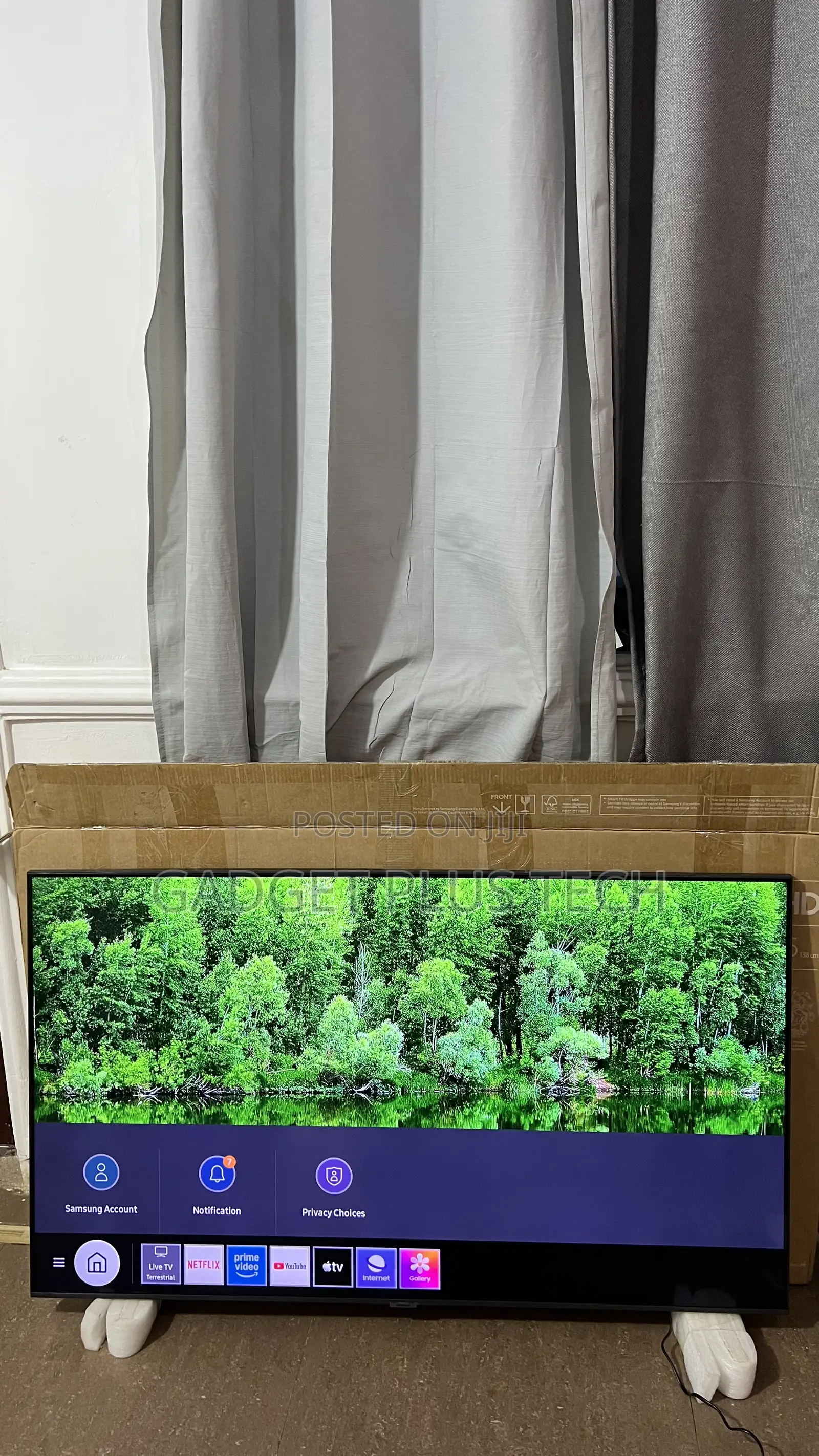 Home Used 55” Samsung Crystal Smart Tv (2021/22)