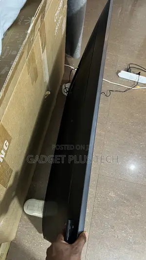 Home Used 55” Samsung Crystal Smart Tv (2021/22)