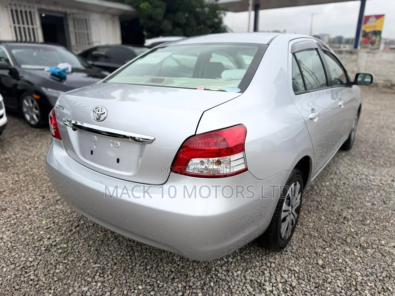 Toyota Belta 2012 Silver