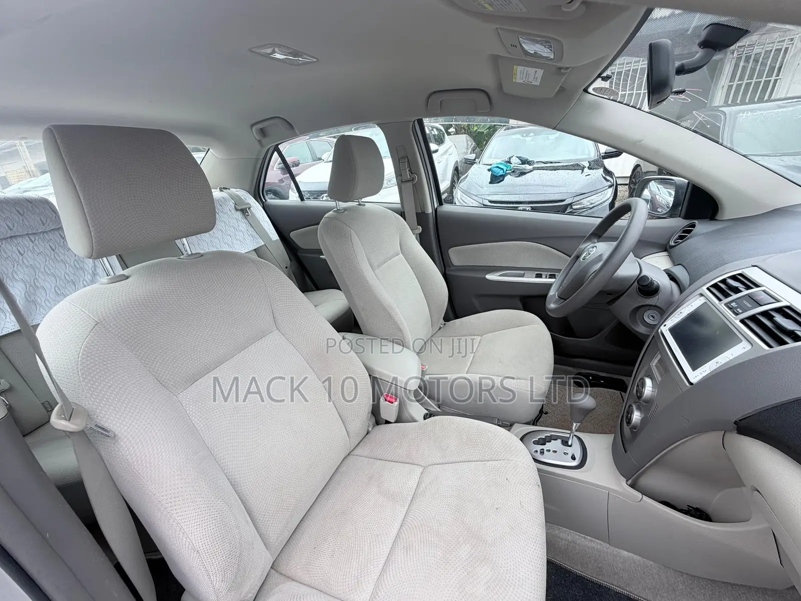 Toyota Belta 2012 Silver