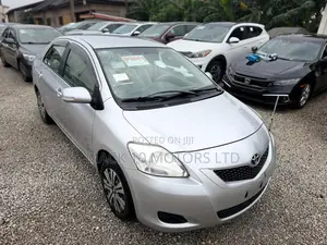 Toyota Belta 2012 Silver