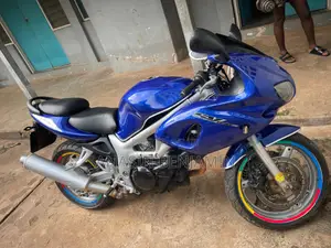 Suzuki 2000 Blue