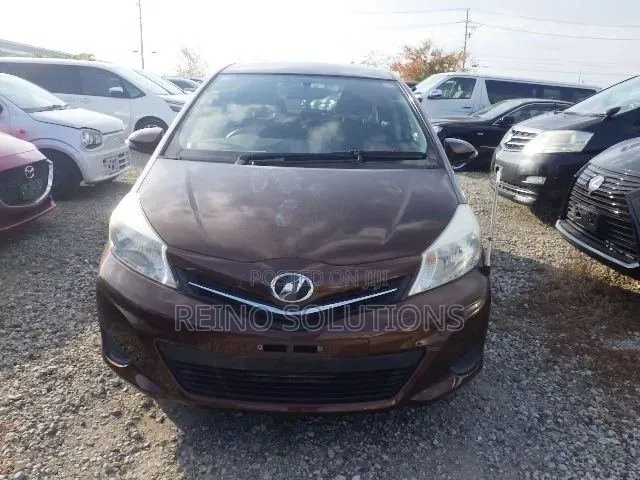 Toyota Vitz 2013 Brown