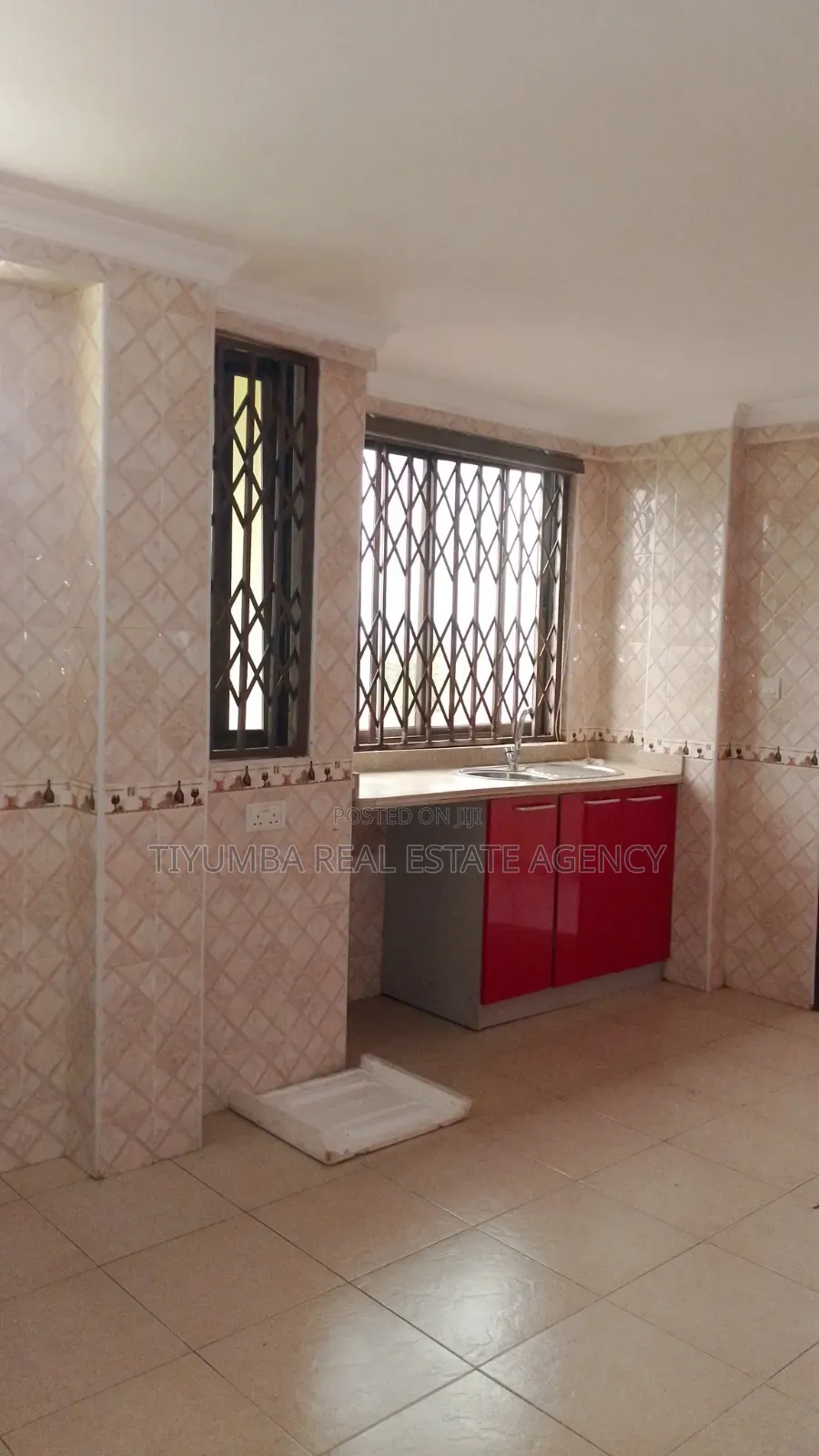 2bdrm Apartment in Tiyumba Real Estate., Asore Junction for rent
