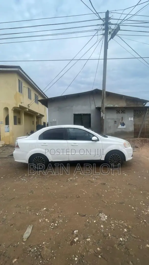 Chevrolet Aveo 2011 White