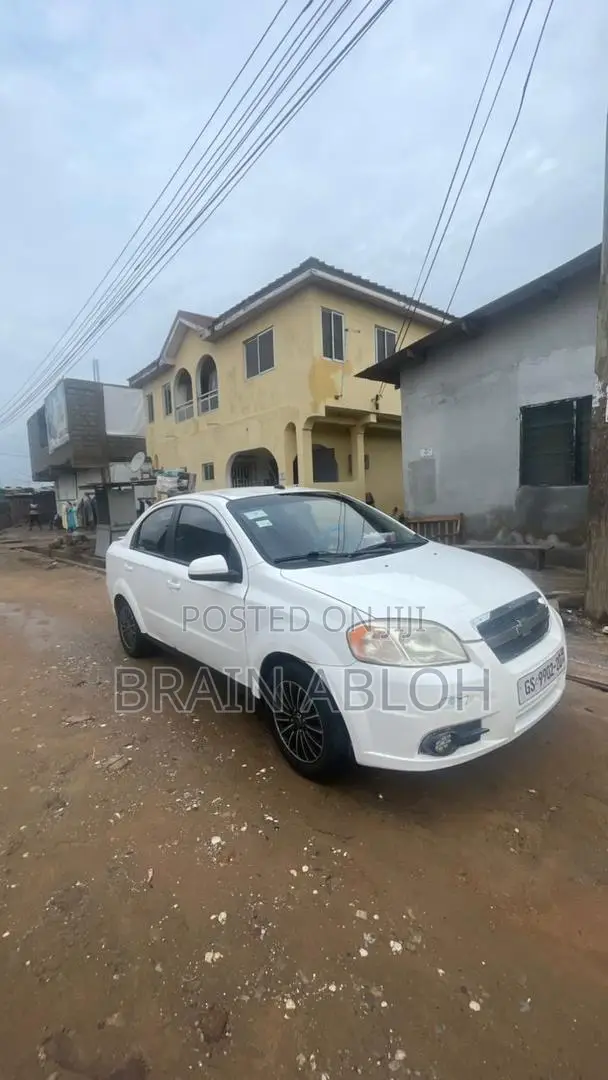 Chevrolet Aveo 2011 White