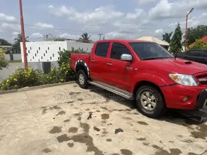 Toyota Hilux 3.0 D-4D 4x4 2012 Red