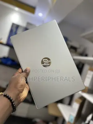 New Laptop HP 14S 8GB Intel SSD 512GB