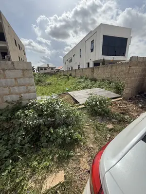 Prime Residential Land for Sale at Lakeside Estate