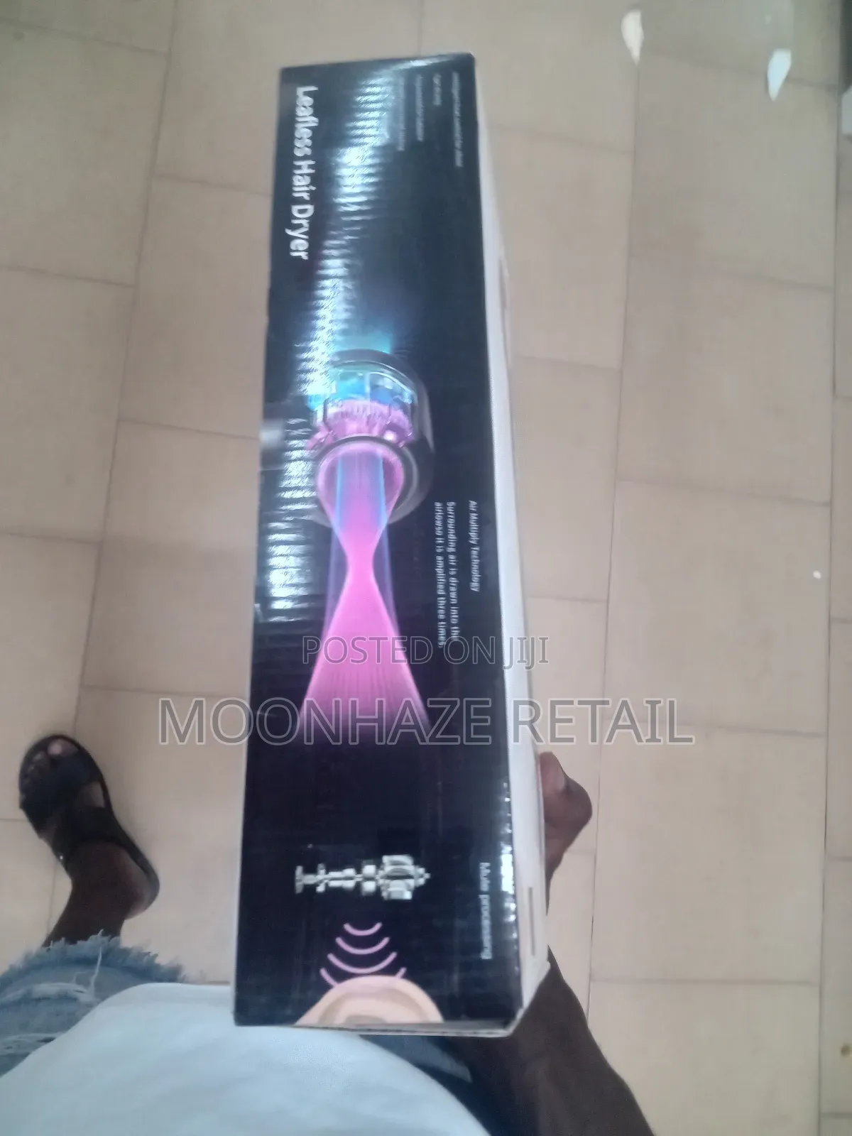 VGR v-602 Professional Electric Hair Straightening Brush / Hot Comb