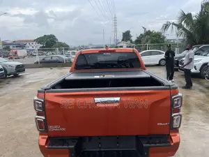 Isuzu D-MAX 2021 Orange