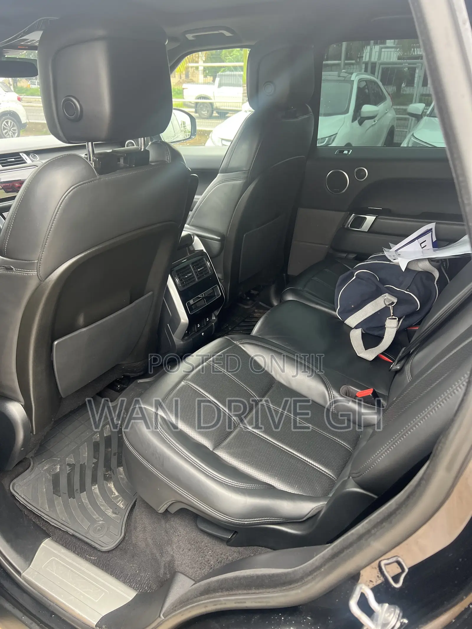 Land Rover Range Rover 3.0L V6 Supercharged HSE 2019 Black