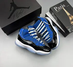 Nike Air Jordan 11 Retro "Cap and Gown"