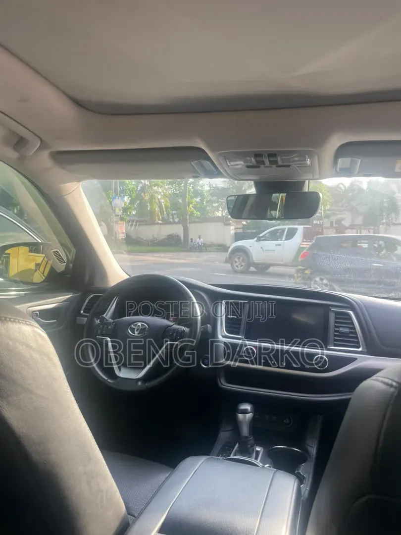Toyota Highlander XLE 2019 White