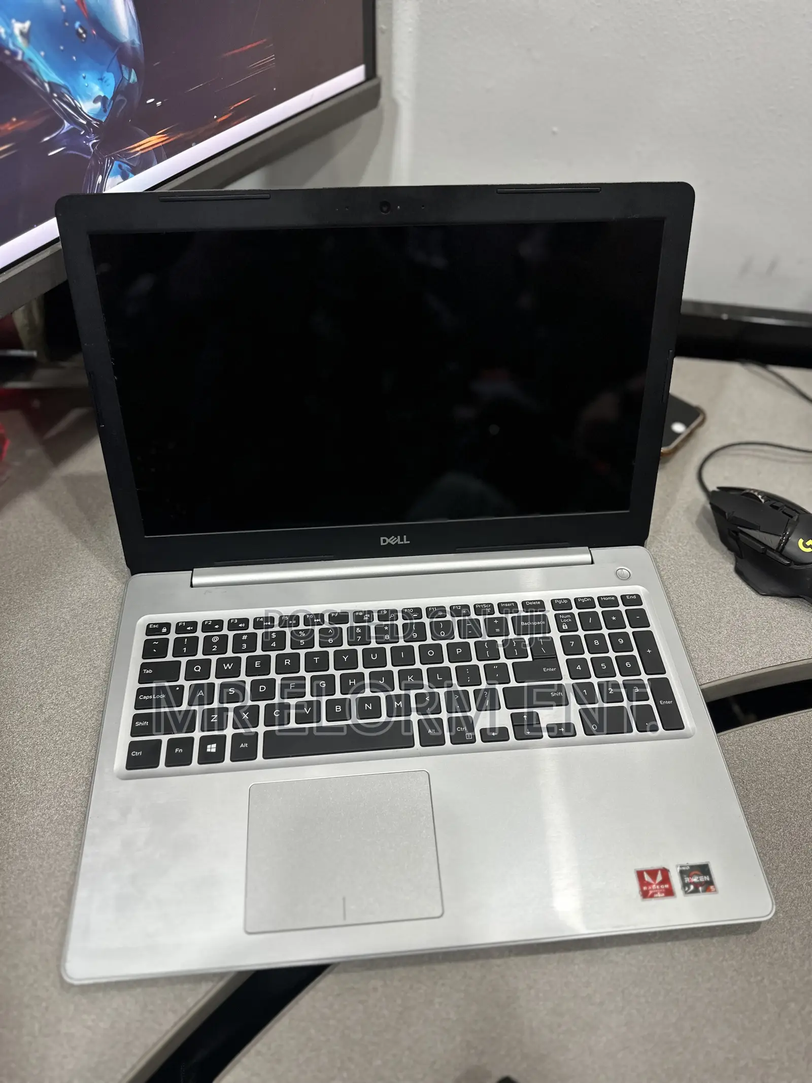 Laptop Dell Inspiron 15 8GB AMD Ryzen 5 SSD 256GB