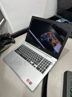Laptop Dell Inspiron 15 8GB AMD Ryzen 5 SSD 256GB