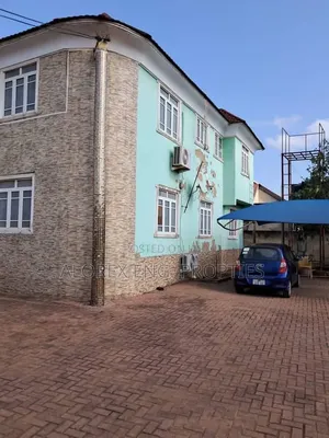 5bdrm Duplex in Adenta Amrahia, Frafraha for rent
