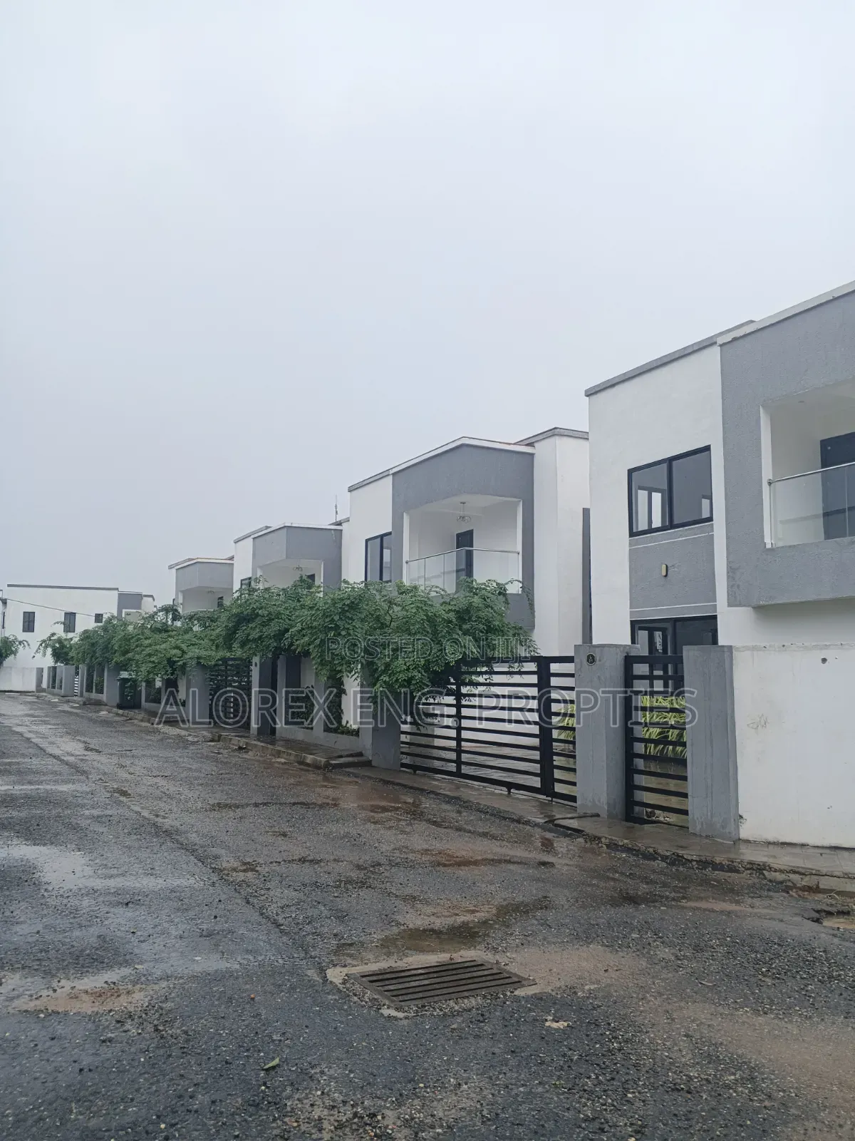 2bdrm Duplex in Oyarifa , Ghana Flag for sale