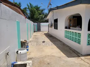 2bdrm House in Dki Properties, Sakumono for sale