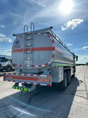 Chinese Used Oil Tank Truck