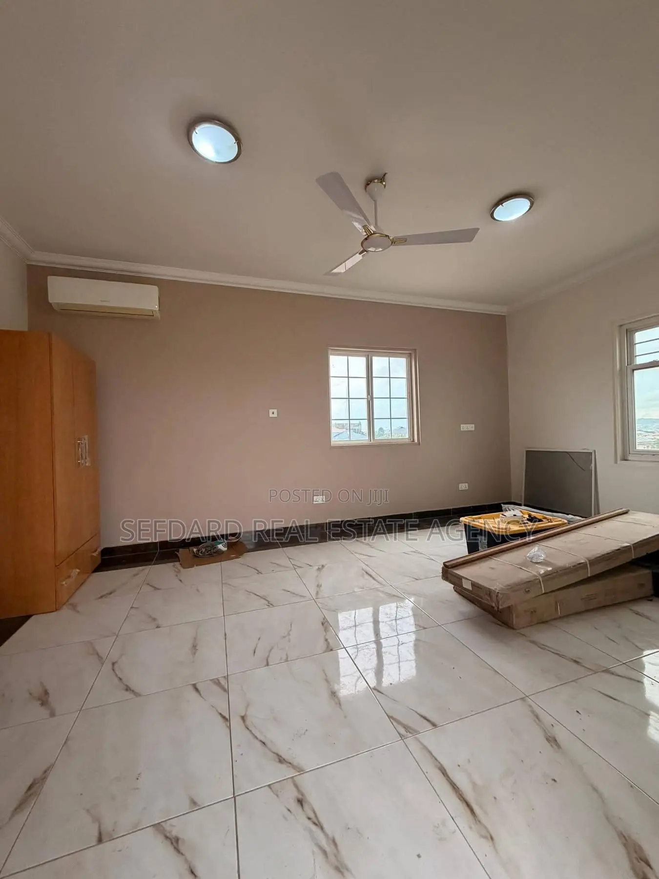 5bdrm House in Sefdard Properties, Weija for sale