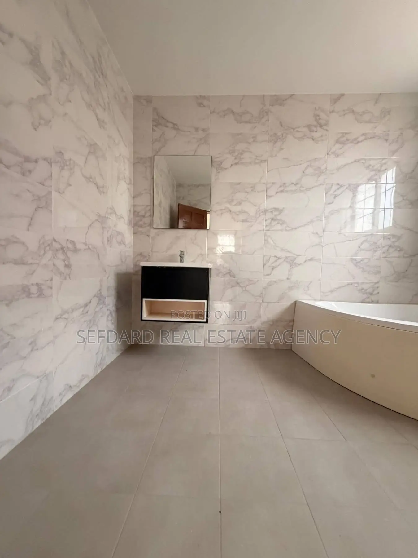 5bdrm House in Sefdard Properties, Weija for sale
