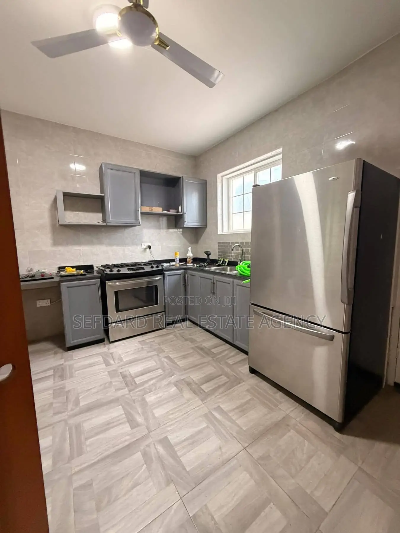 5bdrm House in Sefdard Properties, Weija for sale