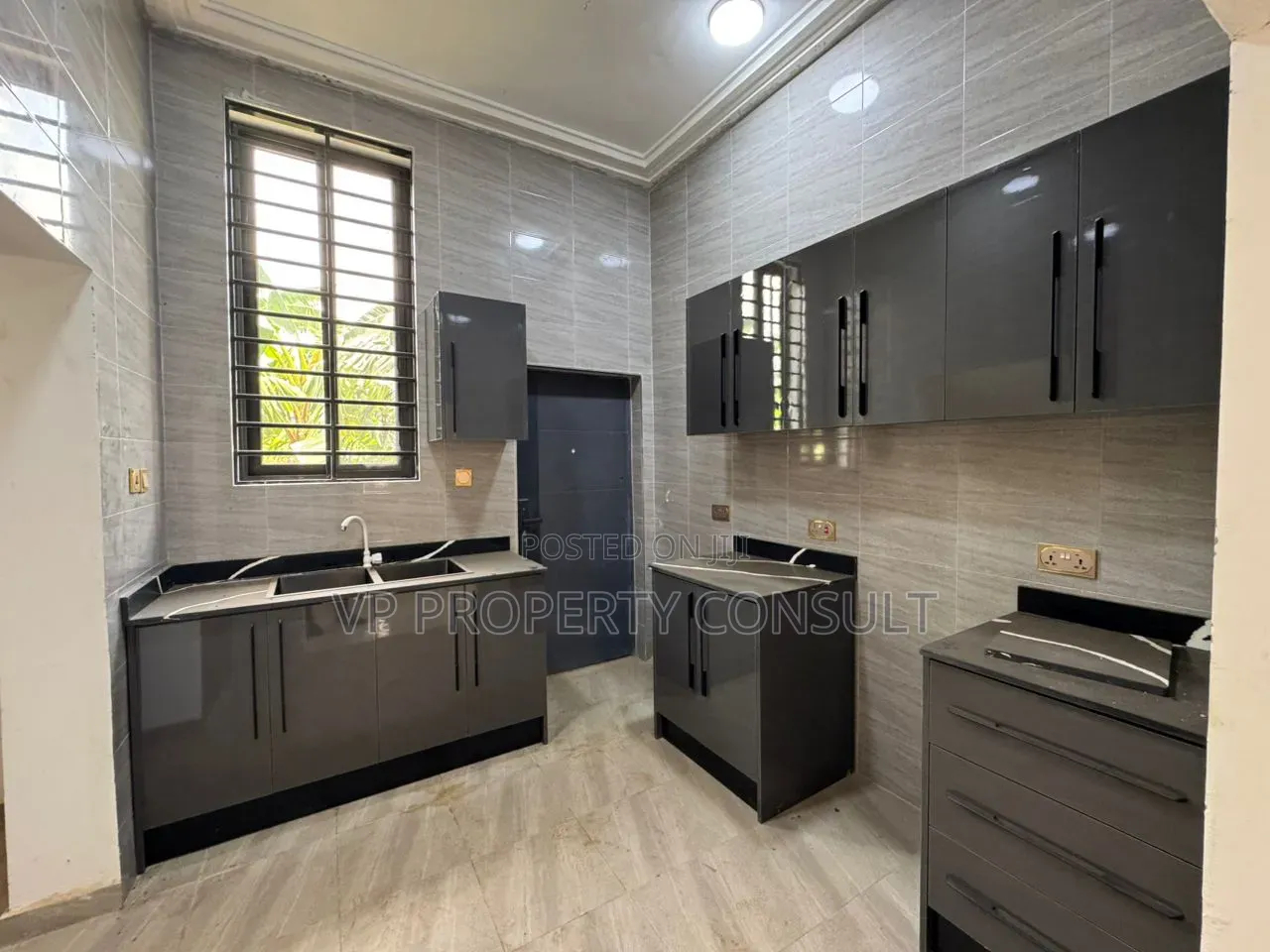 4bdrm House in Ghana Flag for rent