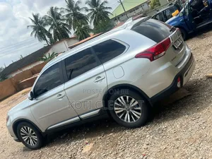 Mitsubishi Outlander 2019 Silver
