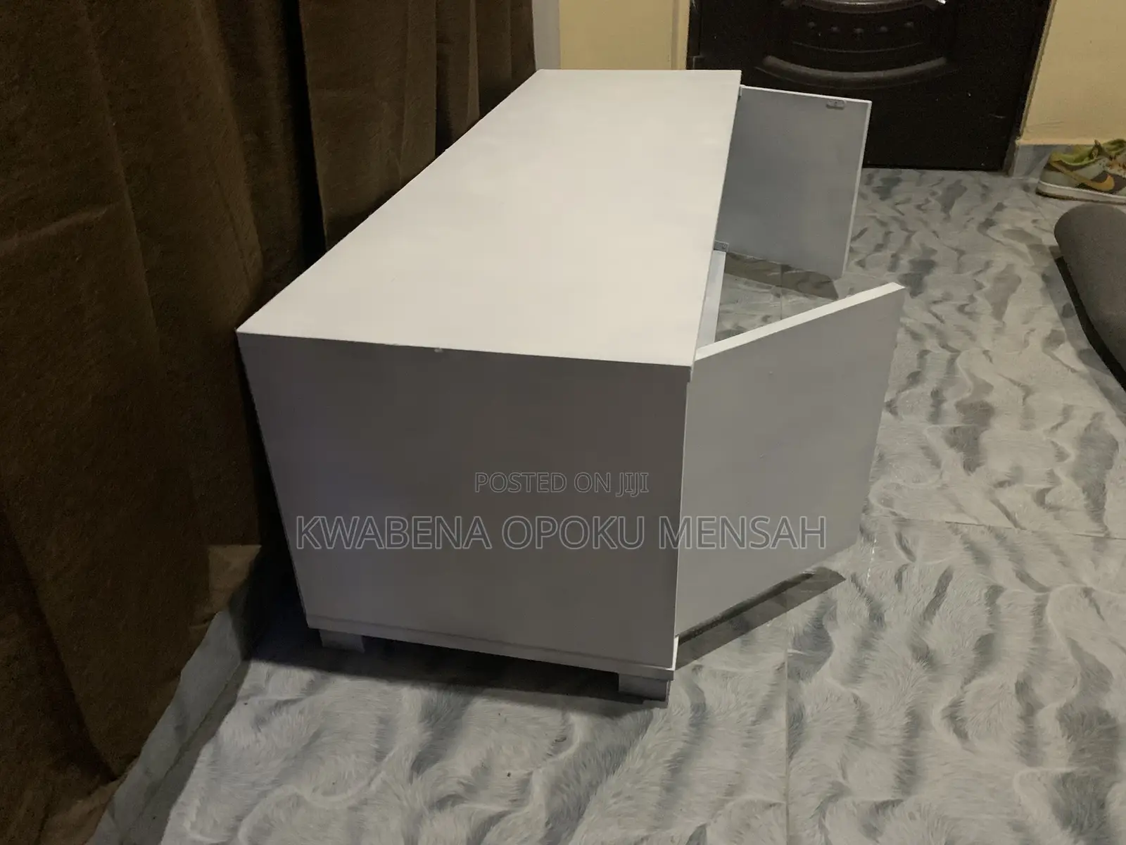 Tv Stand (3ft X 5in)
