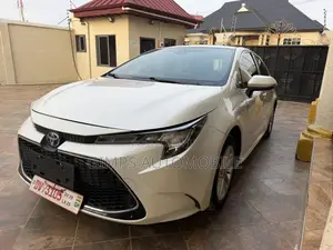 Toyota Corolla 2020 White
