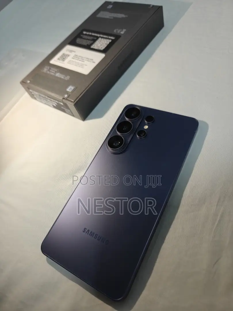 New Samsung Galaxy S26 Ultra 5G 1 TB Black