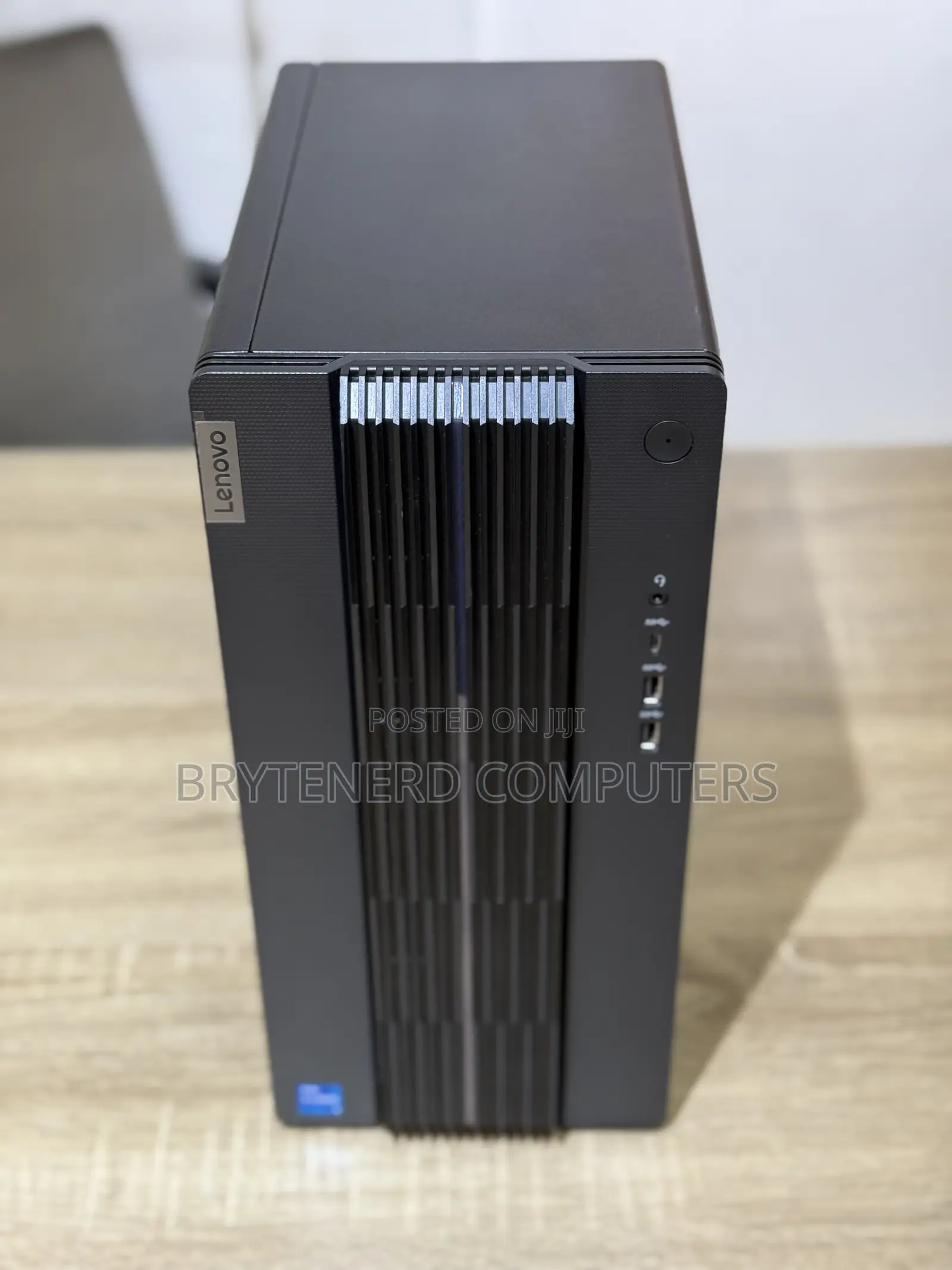 Desktop Computer Lenovo ideacentre 720 16GB Intel Core i5 SSD 512GB