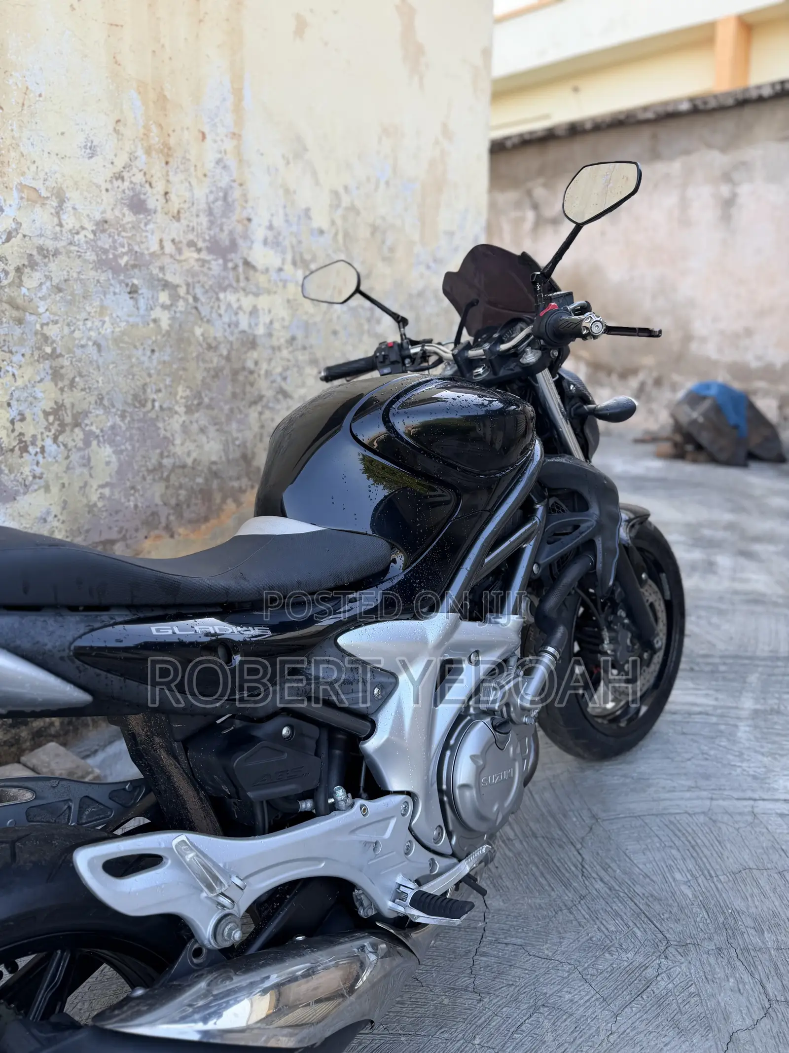 Suzuki SFV650 2015 Black