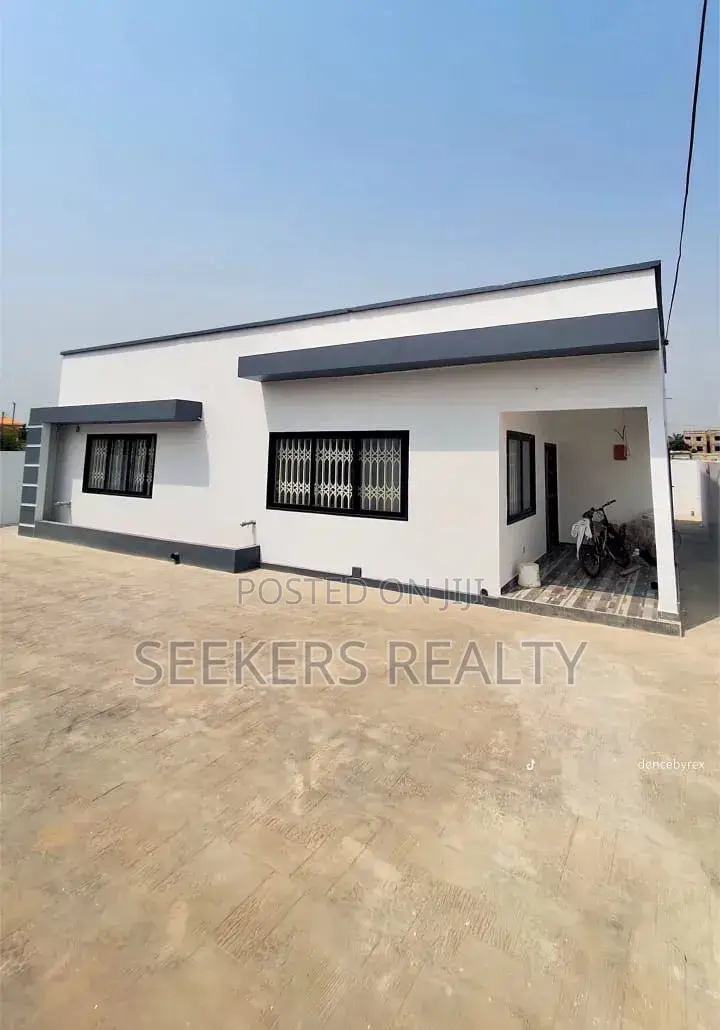 3bdrm House in Seekers Realty, Baatsona Total for sale