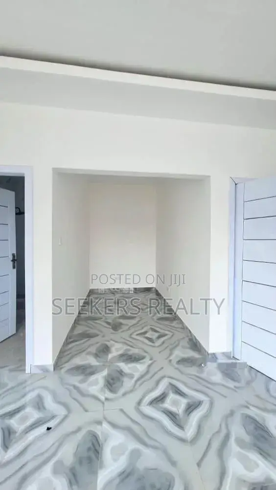 3bdrm House in Seekers Realty, Baatsona Total for sale