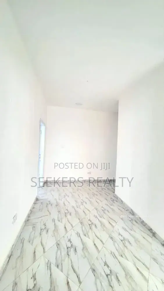 3bdrm House in Seekers Realty, Baatsona Total for sale