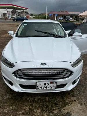 Ford Fusion S FWD 2016 White