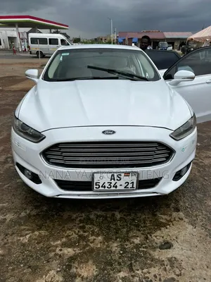 Ford Fusion S FWD 2016 White