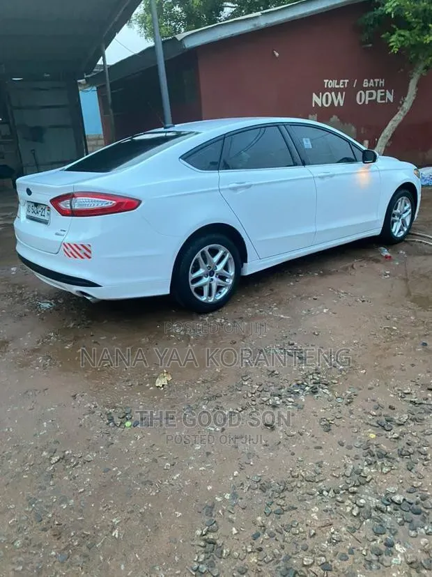 Ford Fusion S FWD 2016 White