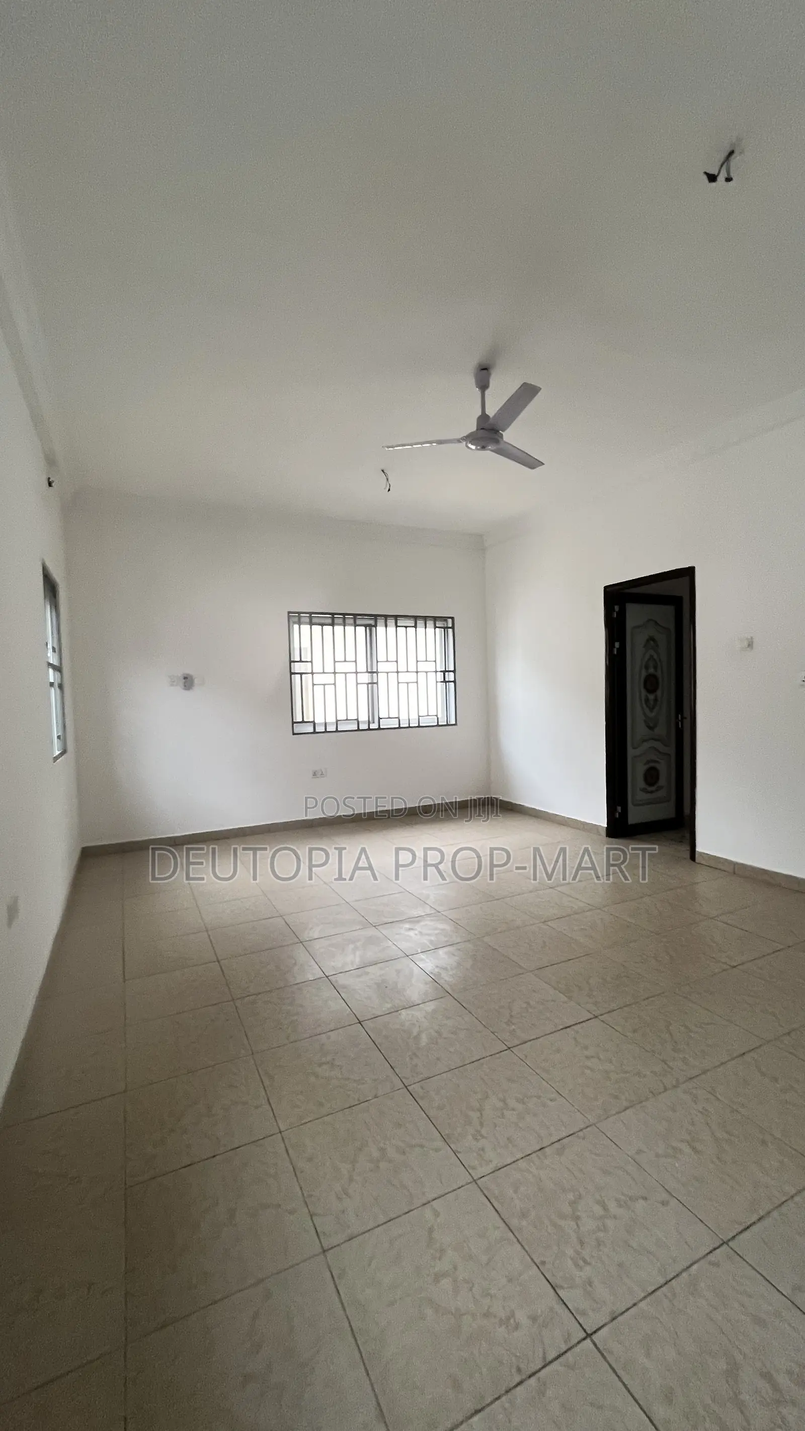 4bdrm Duplex in Paradise Court, Tema Metropolitan for rent