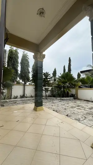 4bdrm Duplex in Paradise Court, Tema Metropolitan for rent