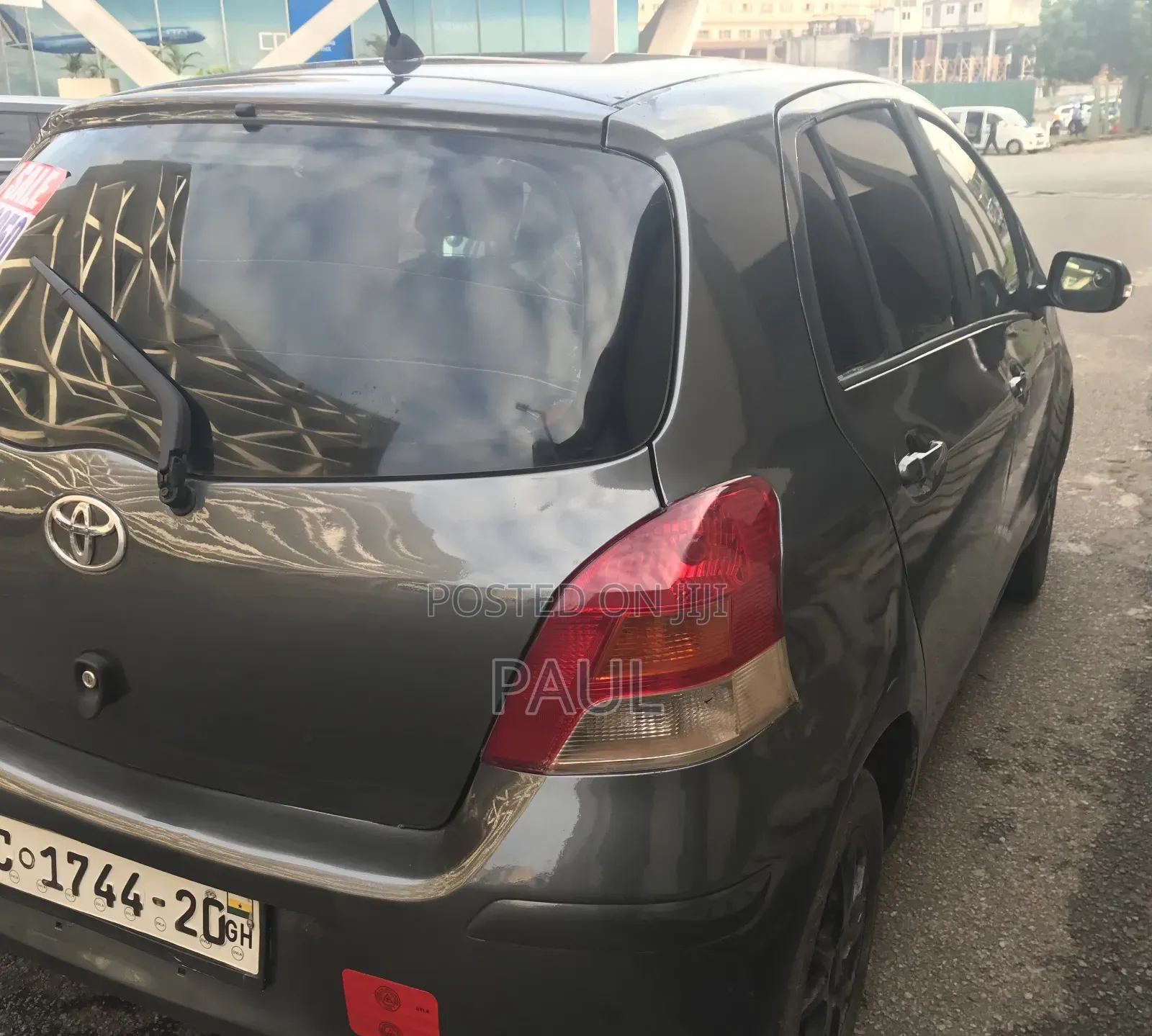 Toyota Vitz 1.3 FWD 5dr 2010 Gray