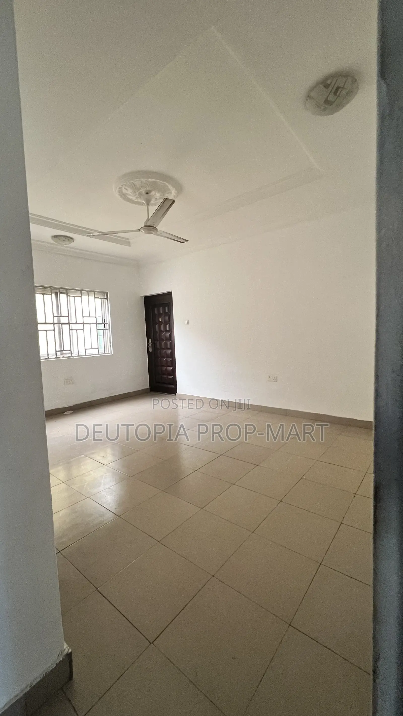4bdrm Duplex in Paradise Court, Tema Metropolitan for rent