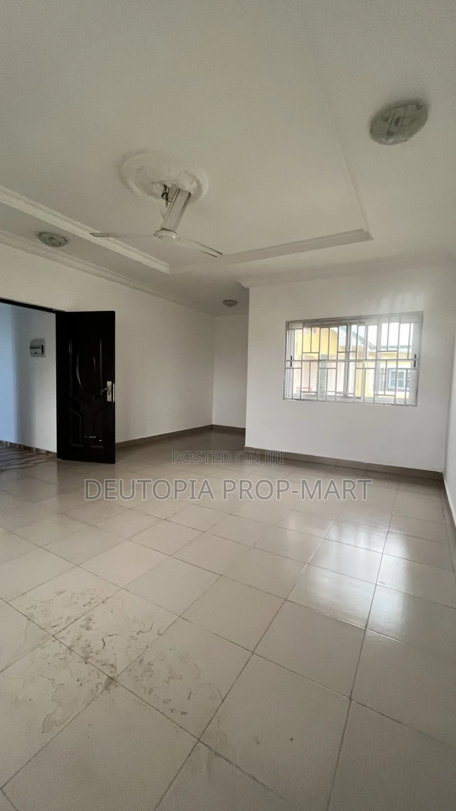 4bdrm Duplex in Paradise Court, Tema Metropolitan for rent