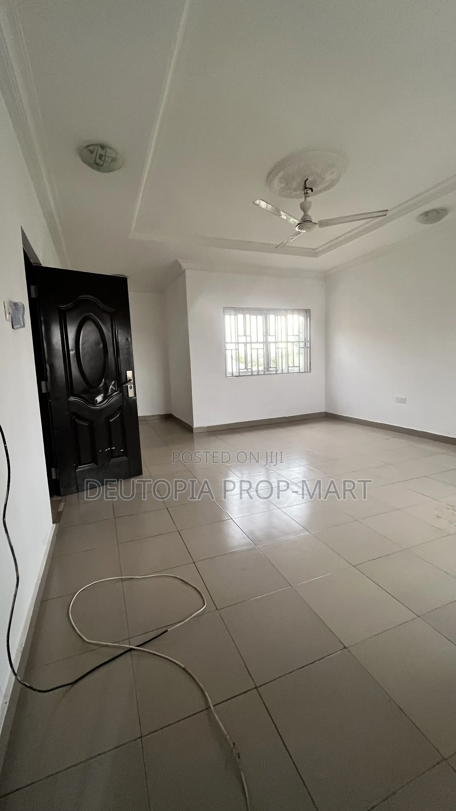 4bdrm Duplex in Paradise Court, Tema Metropolitan for rent