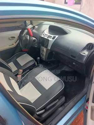 Toyota Vitz 2010 Blue