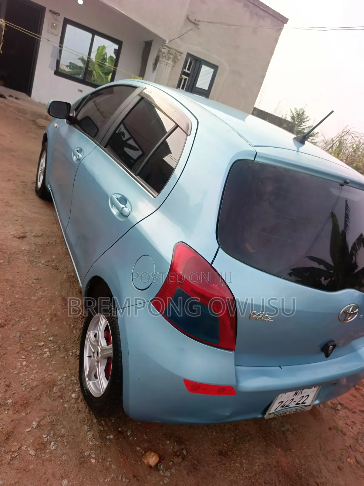 Toyota Vitz 2010 Blue
